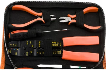 https://cdn.vseinstrumenti.ru/images/goods/ruchnoj-instrument/nabory-ruchnogo-instrumenta/854752/1200x800/156383051.jpg